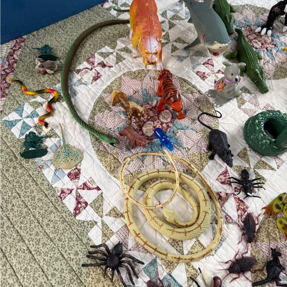 Colorful Dinosaur Toy Collection - Picture 4 of 4